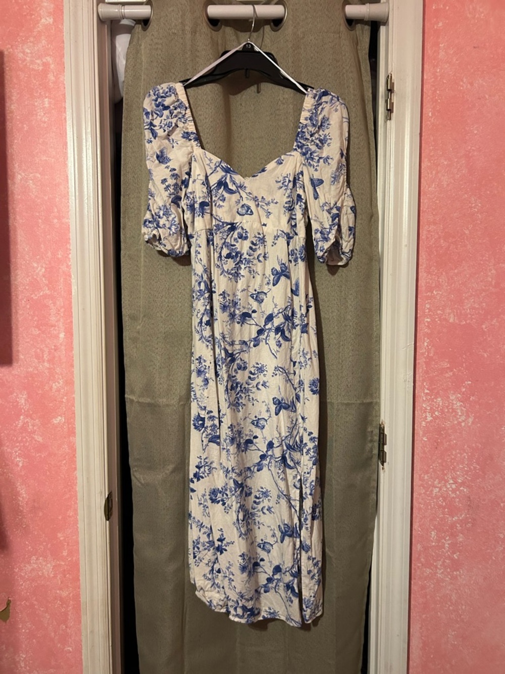 H&M Maternity Blue Floral Puff-Sleeve Midi Dress